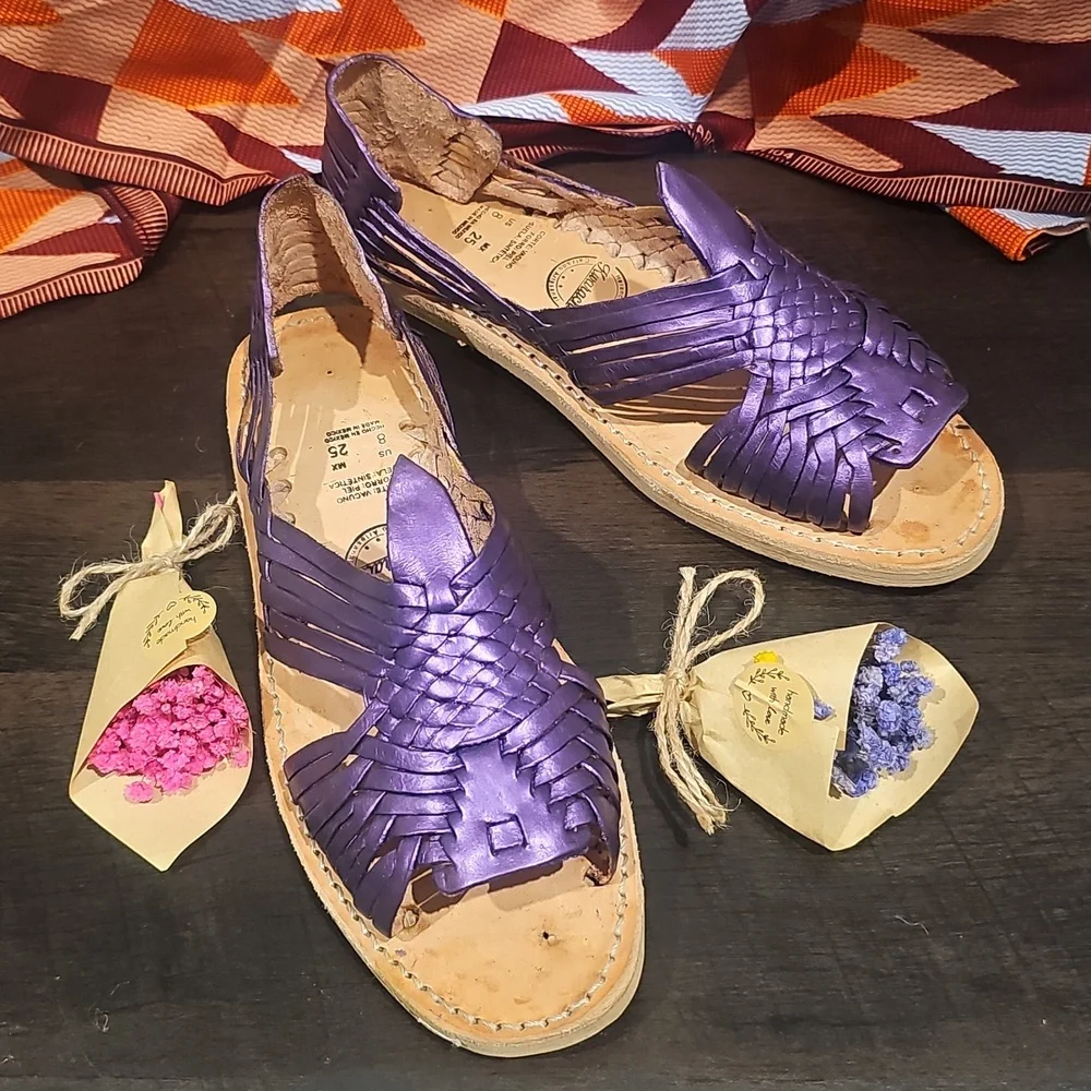 Purple Leather Ladies Shoes Size 8 New, Has'nt Been Worn - Picture 2 of 8